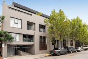 Complete Host AquaLuna Apartments, Melbourne